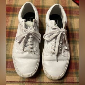 Van’s Classic White Leather Sneakers Men’s 8.0 / Women’s 9.5